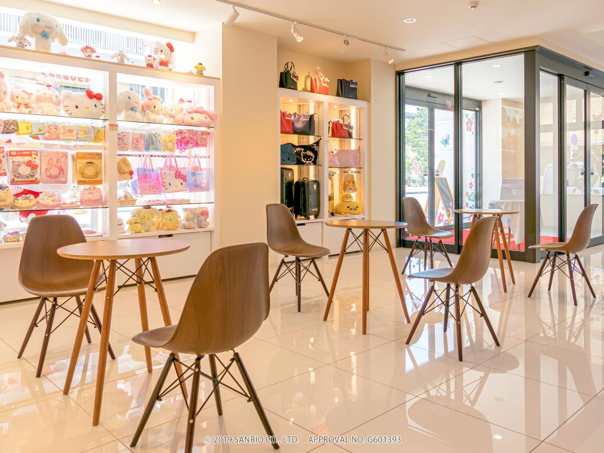 Hotel Okinawa With Sanrio Characters Наха Екстер'єр фото